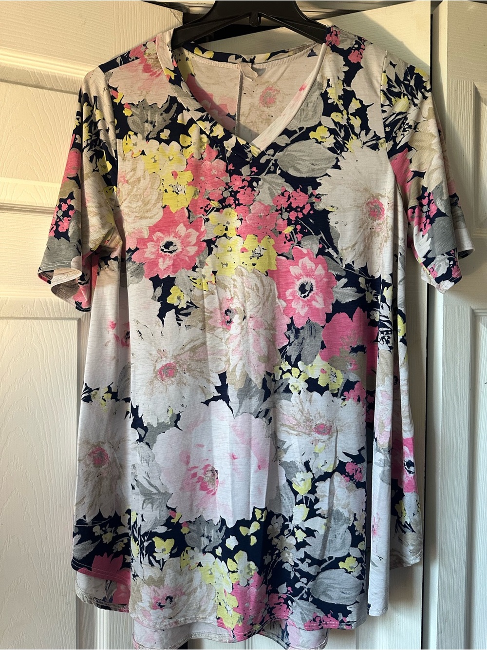 Floral V-Neck Short Sleeve Tunic Top - Pink / Navy